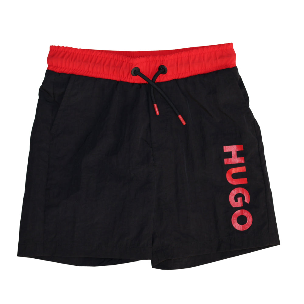 Short HUGO Negro con Pretina Roja y Logo Vertical