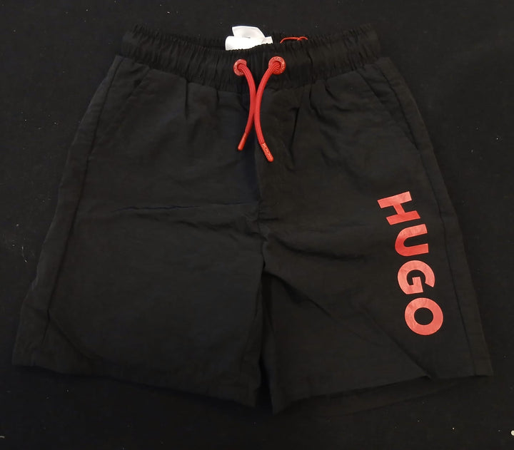 Short HUGO Negro con Logotipo Lateral Rojo