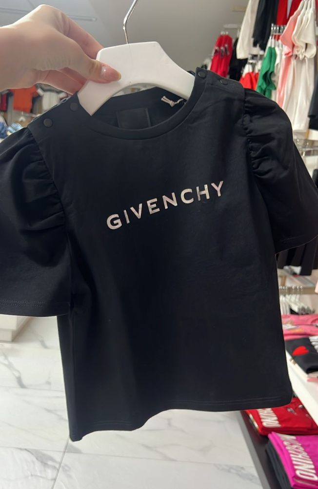 GIVENCHY – Blusa Negra con Manga Abullonada