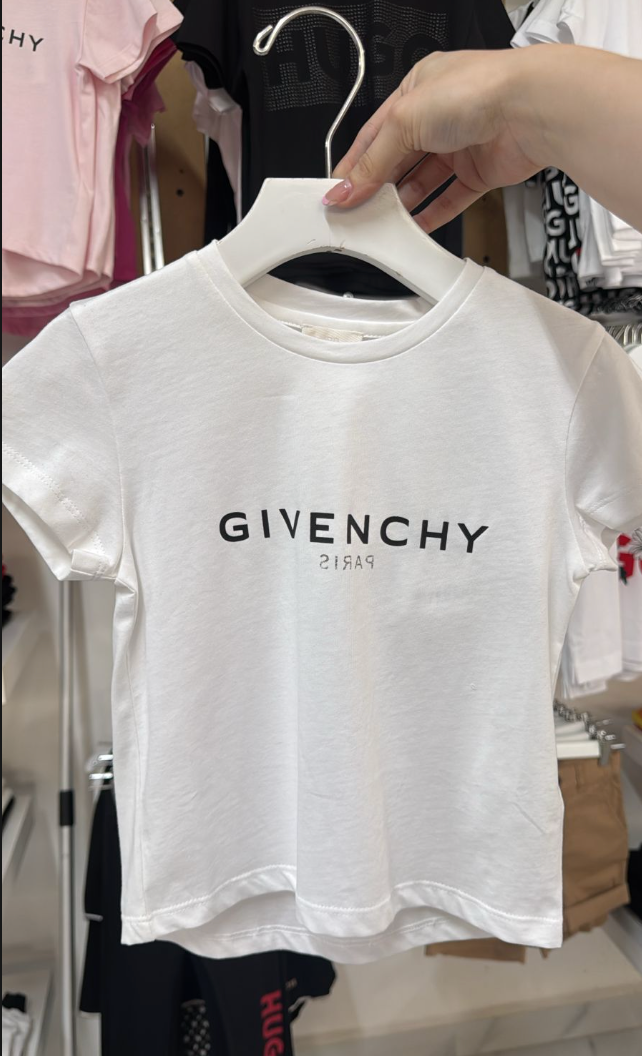 GIVENCHY – Playera Blanca con Logo Negro bebe