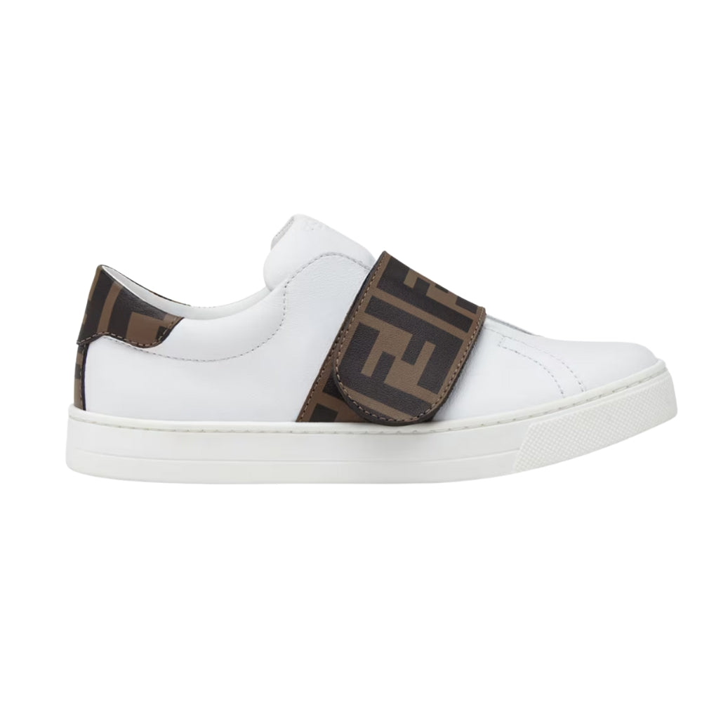 Fendi sneakers blancas con correa ancha con logo FF en marrón