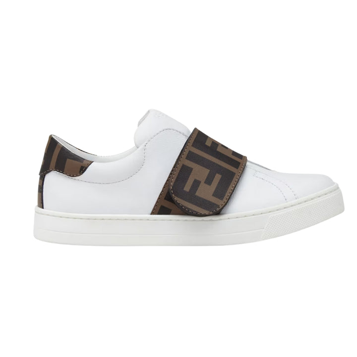 Fendi sneakers blancas con correa ancha con logo FF en marrón