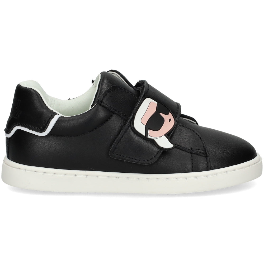 EK-tenis-niña-karl-lagerfeld