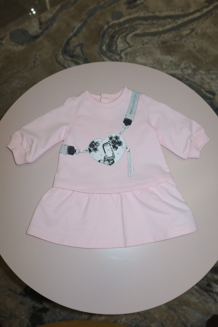 Vestido para bebé en color rosa claro de Marc Jacobs