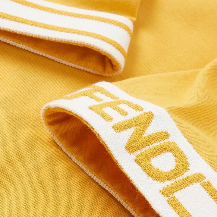 Fendi Playera Amarilla con Detalle en Mangas
