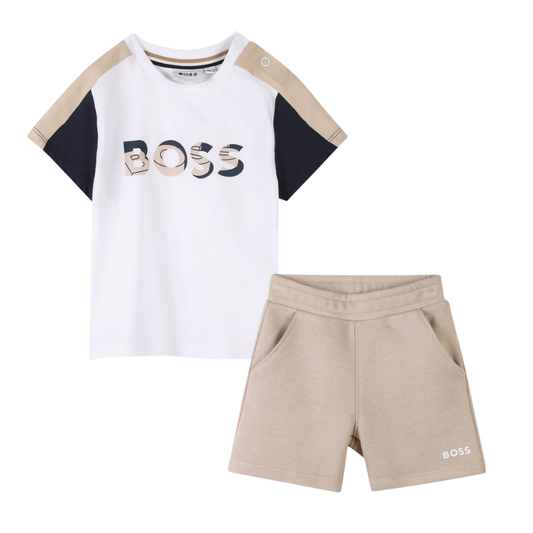 Conjunto Infantil BOSS con Playera Blanca Bicolor y Short Beige