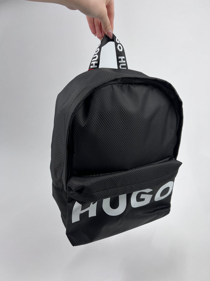 Mochila Negra con Logo Grande – HUGO Niño