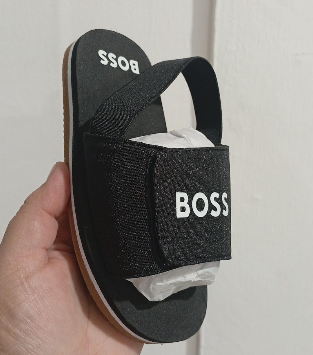 Sandalias Negras  Tipo Slide BOSS para Niño – Diseño Casual