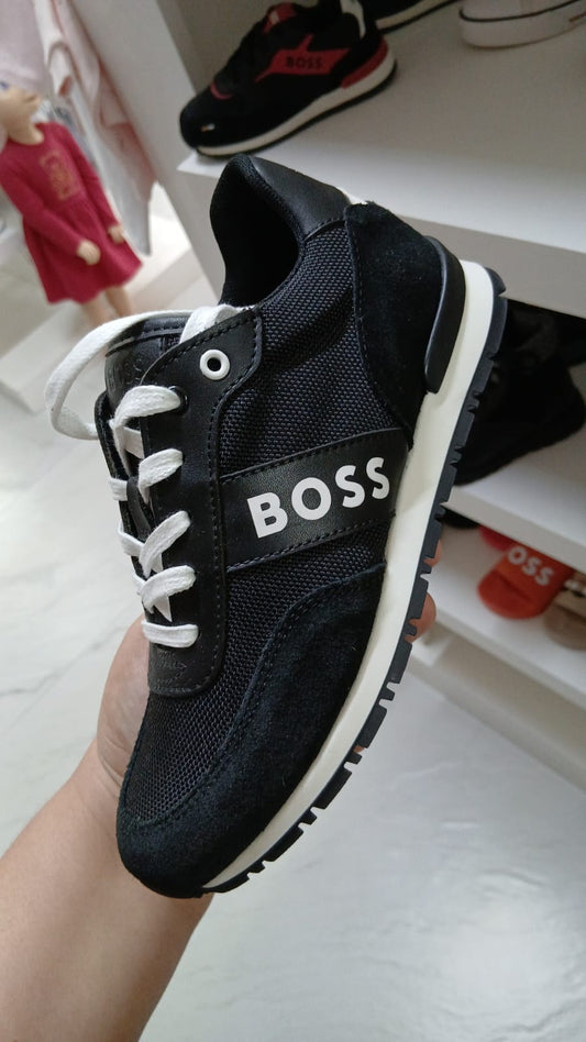 Tenis Boss Negros para Niño | Diseño Deportivo y Máxima Comodidad