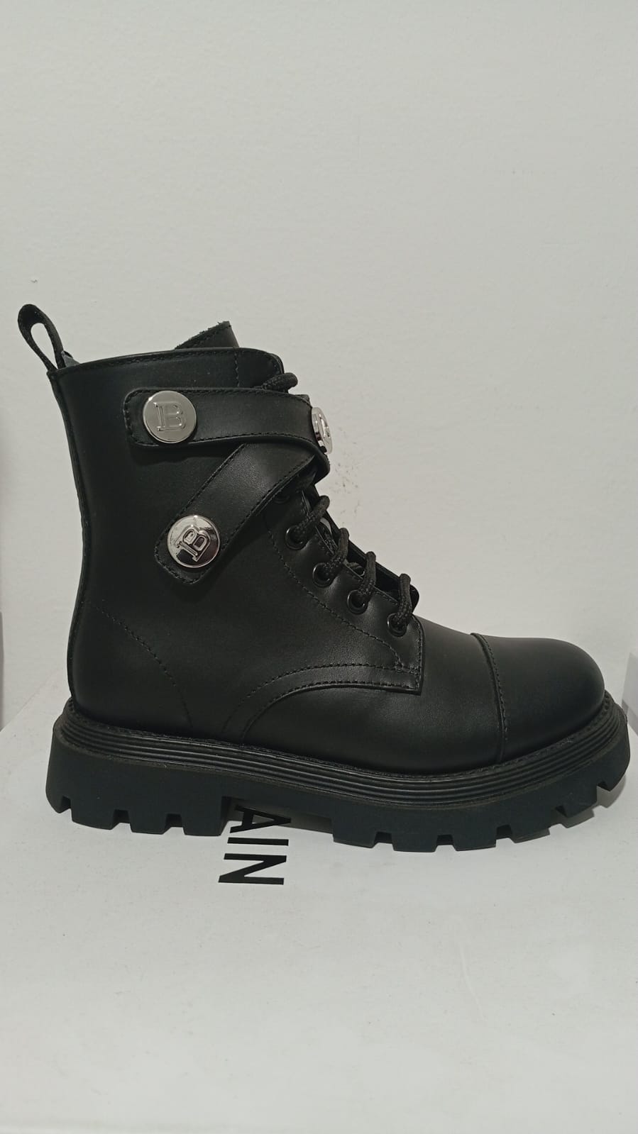 Balmein botin negro