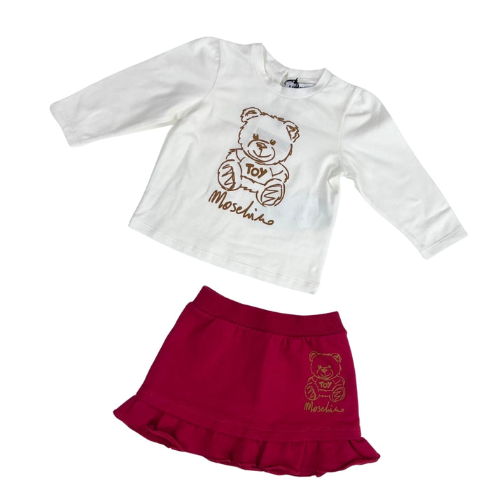 Moschino Baby – Conjunto Blusa Blanca y Falda Fucsia con Osito Toy