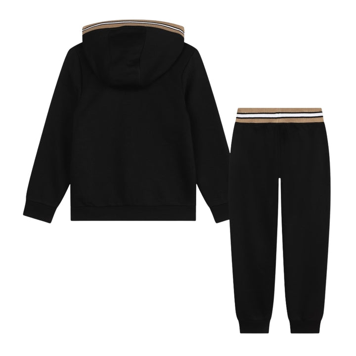 Conjunto Deportivo Negro para Niño BOSS con Detalles en Beige y Blanco